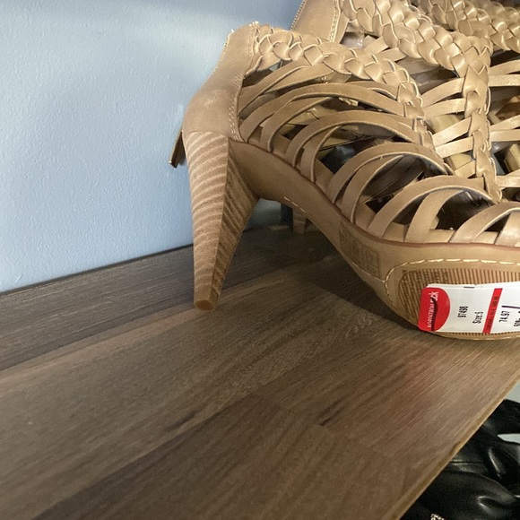 Alaizah Sandal VINCE CAMUTO - Picture 7 of 7